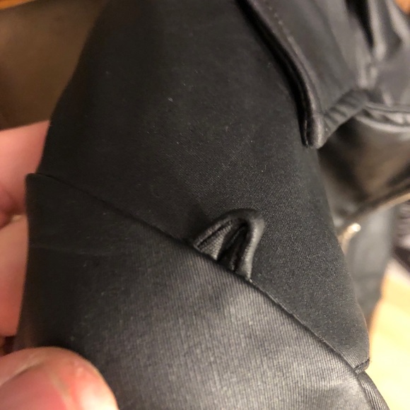 Triple Threat black zippered crop jacket - Picture 4 of 8